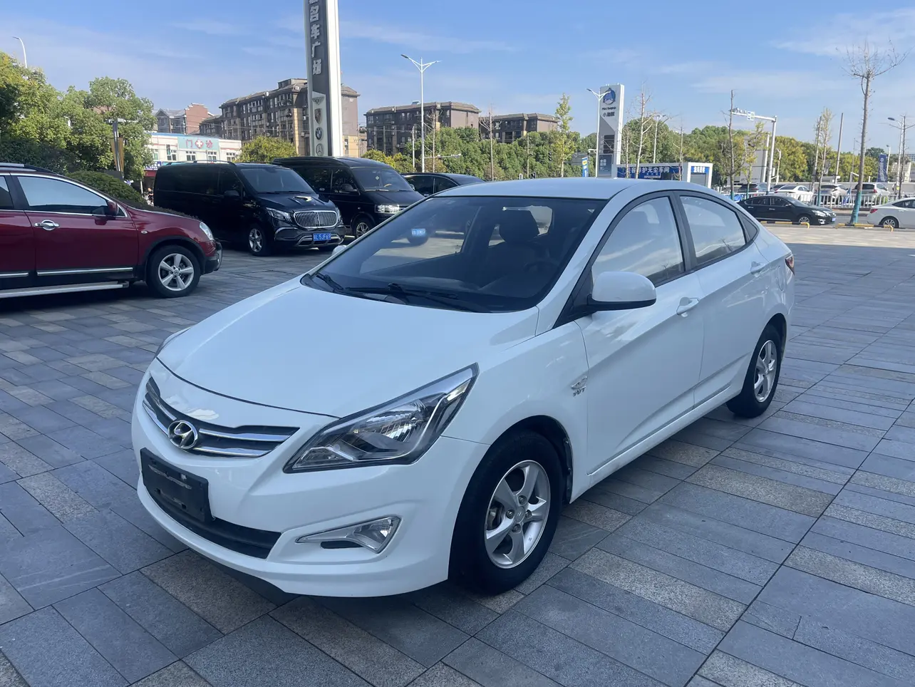 Hyundai Rena