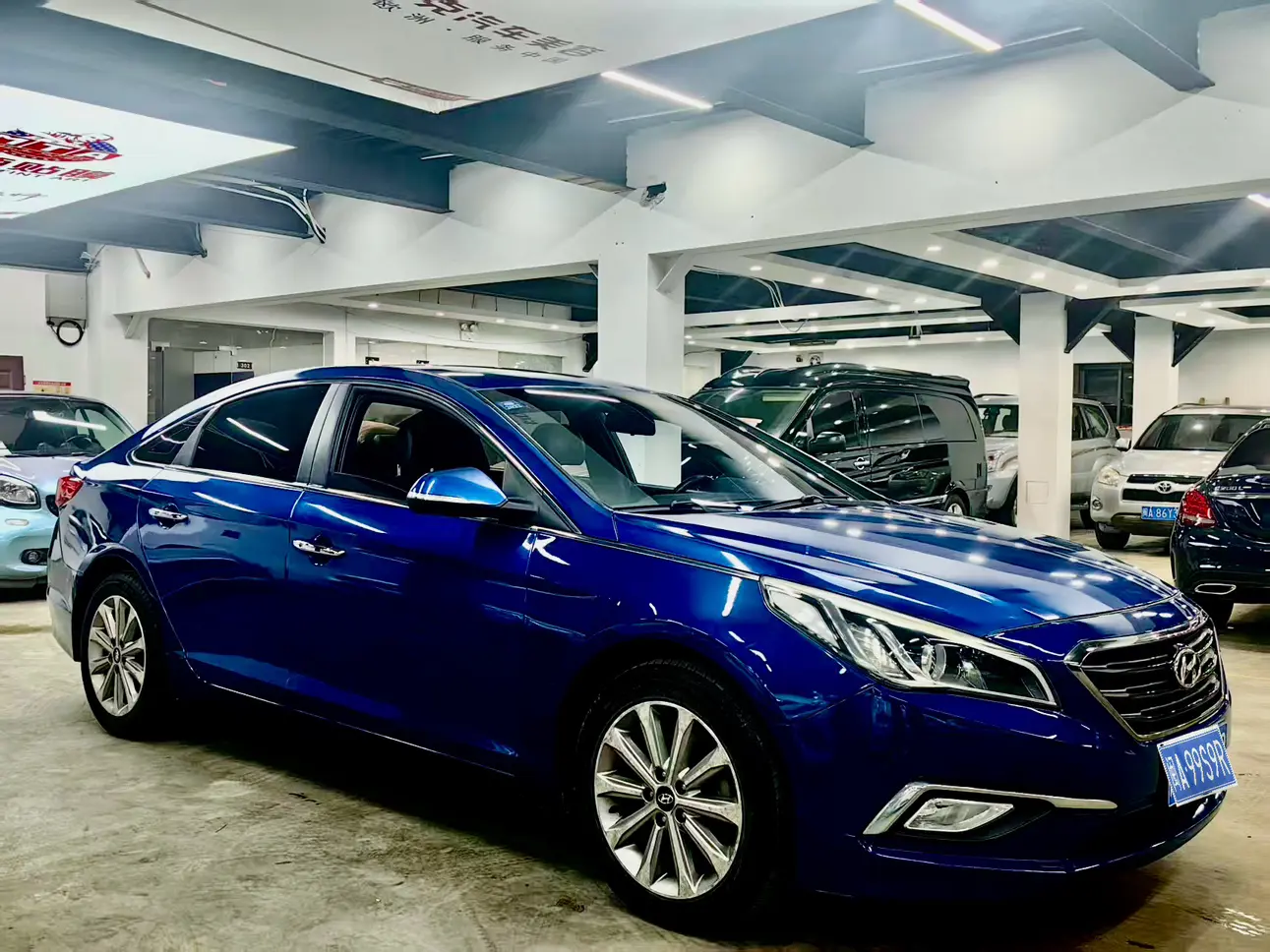 Hyundai Sonata nine