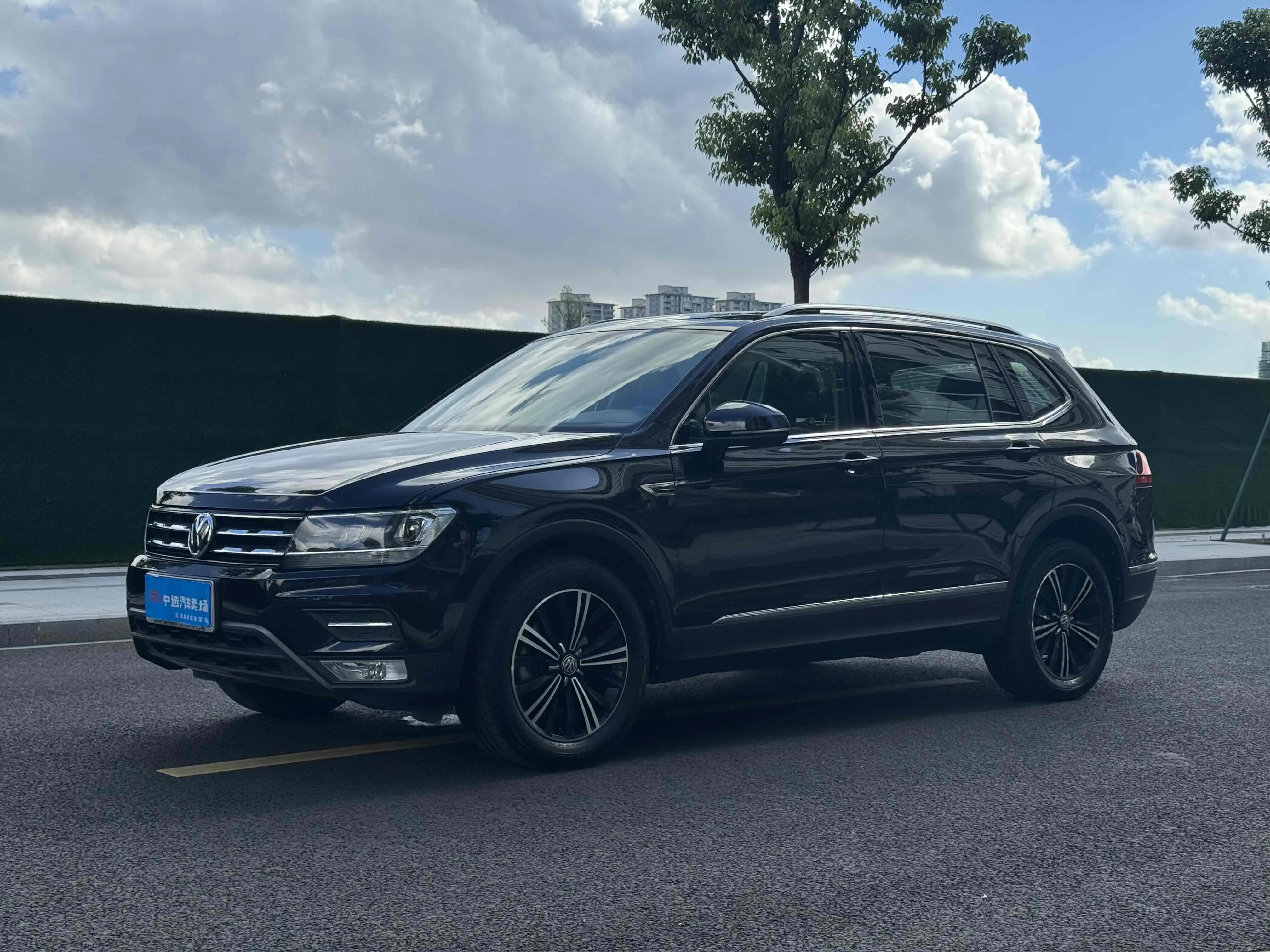 Volkswagen Tiguan L