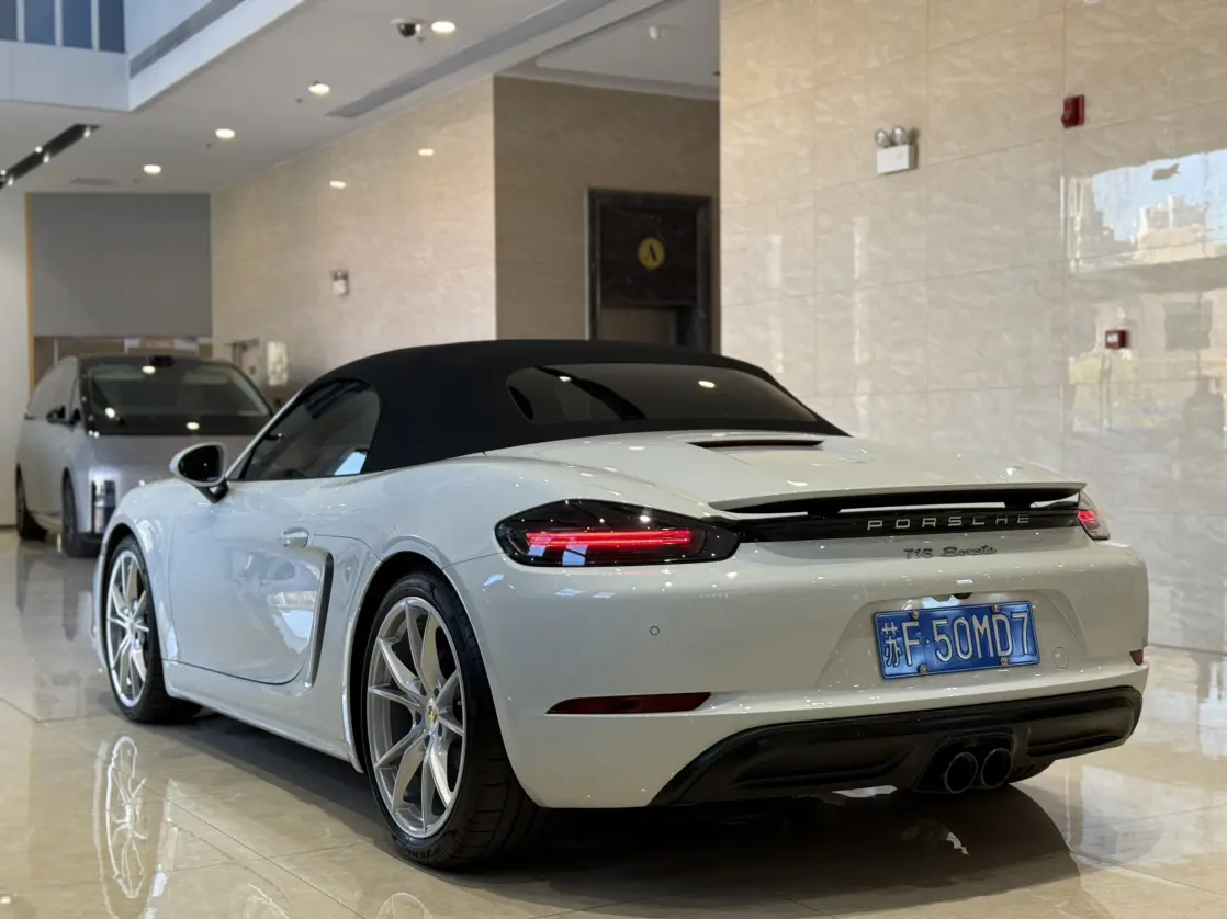 Porsche 718