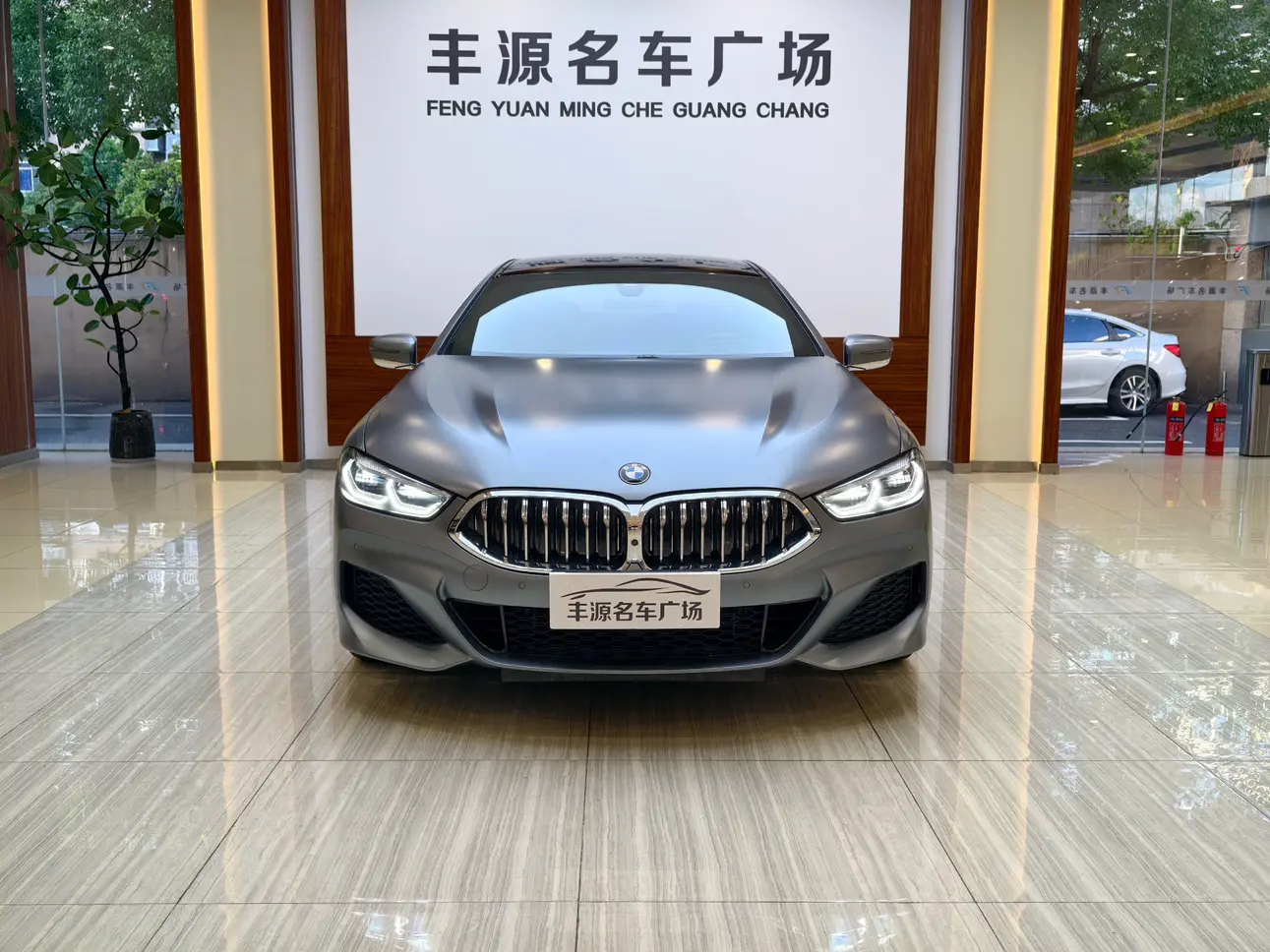 BMW 8 Series  из Китая