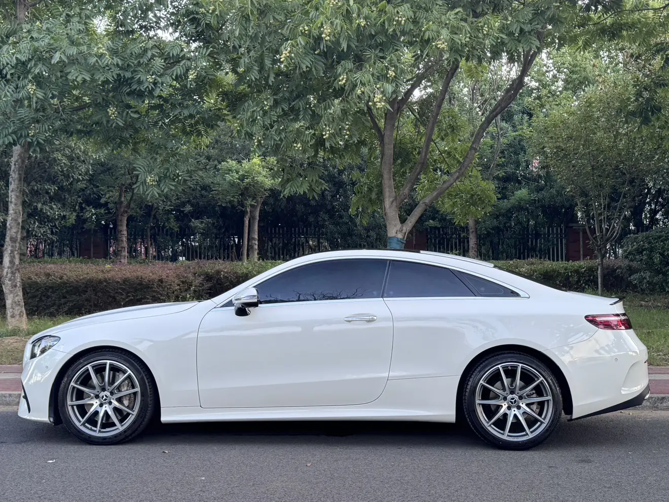 Mercedes-Benz E-Class (imported)