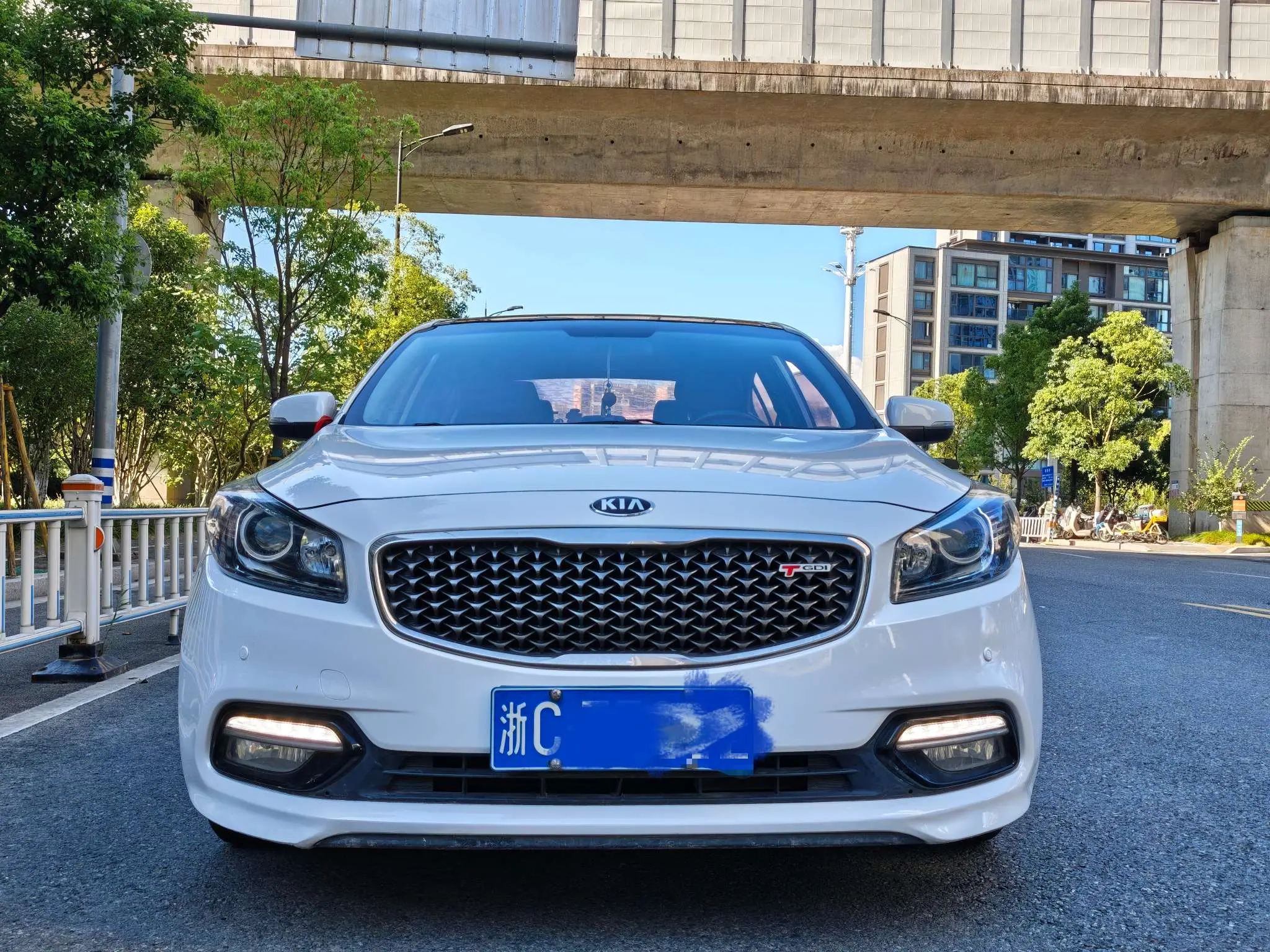 Kia K4