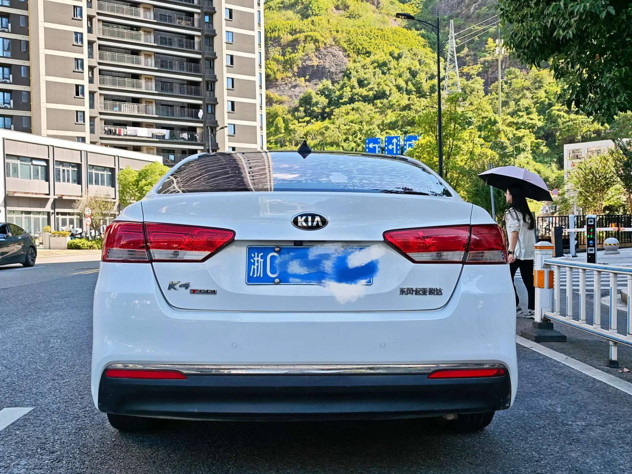 Kia K4