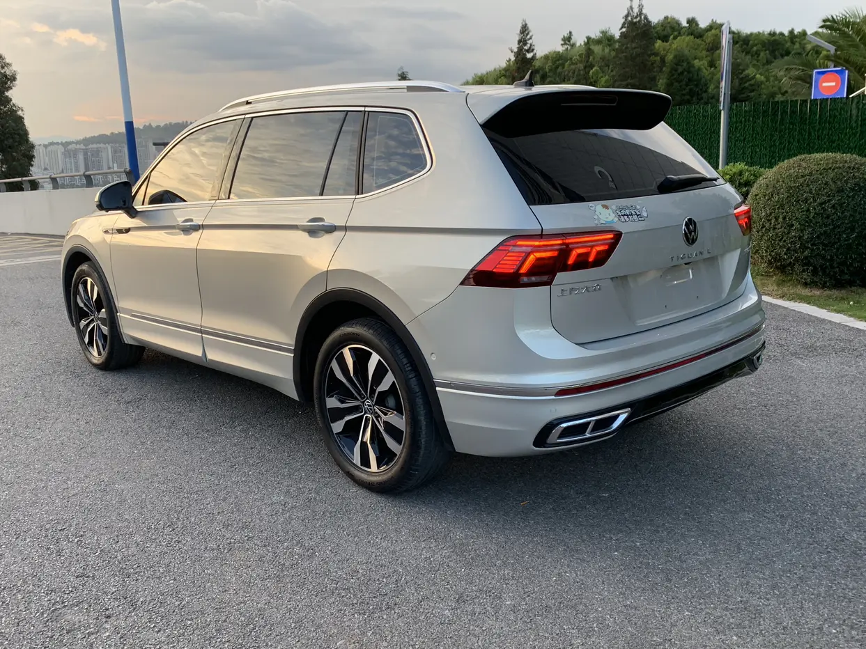 Volkswagen Tiguan L