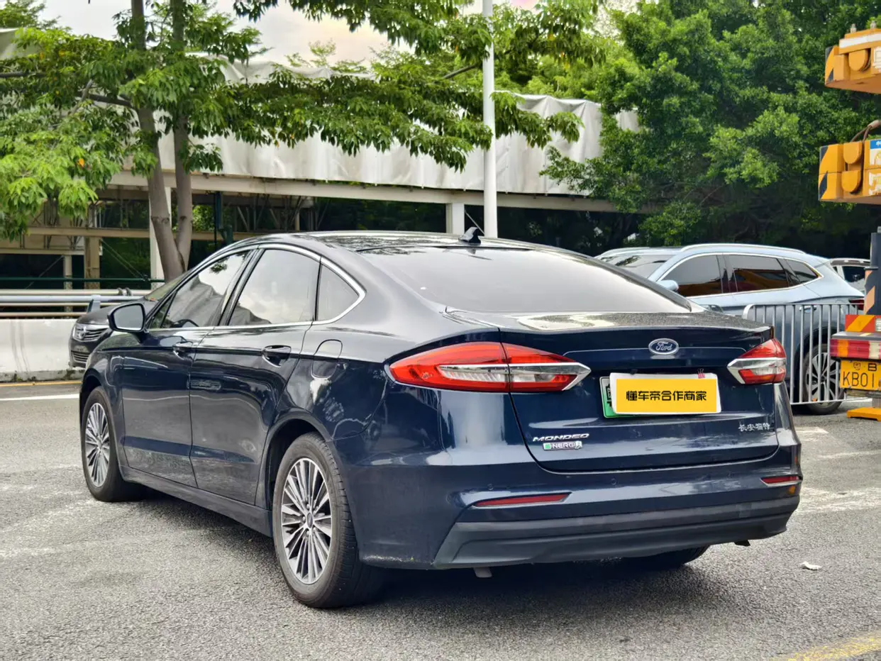 Ford Mondeo PHEV