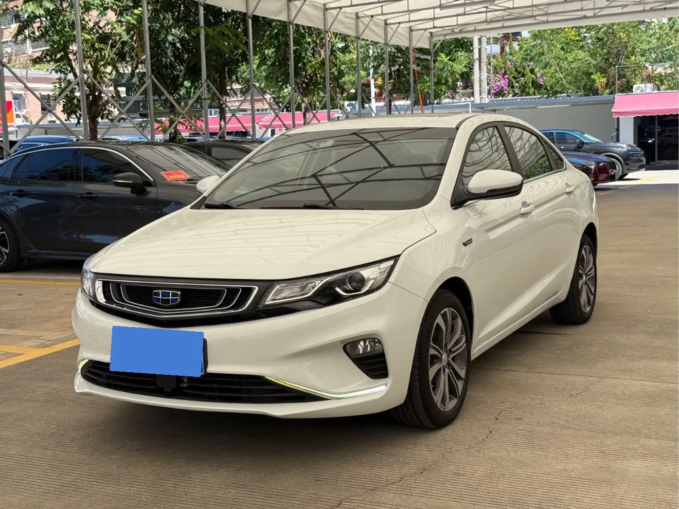 Geely Emgrand GL  из Китая