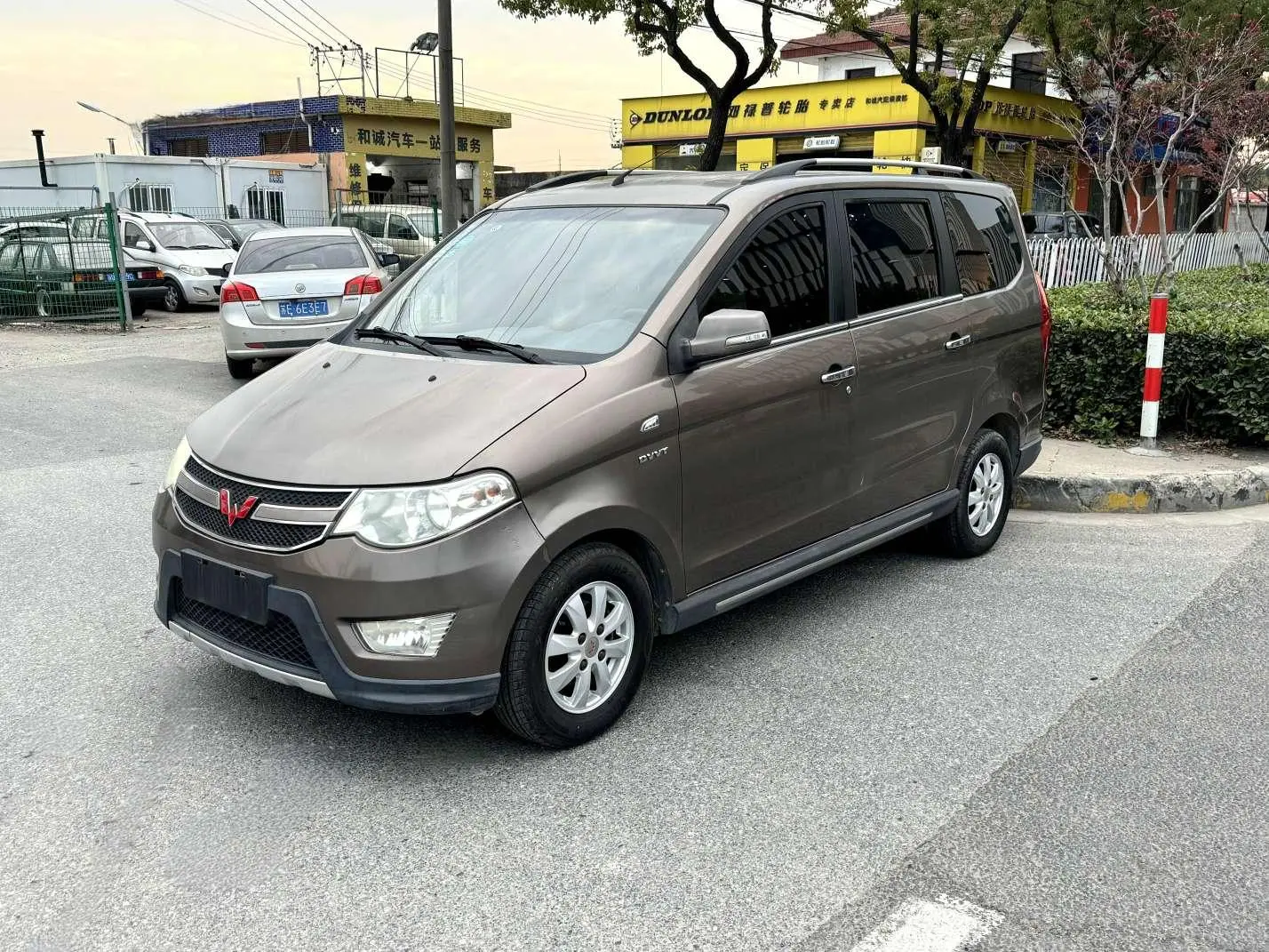 Wuling Hongguang  из Китая