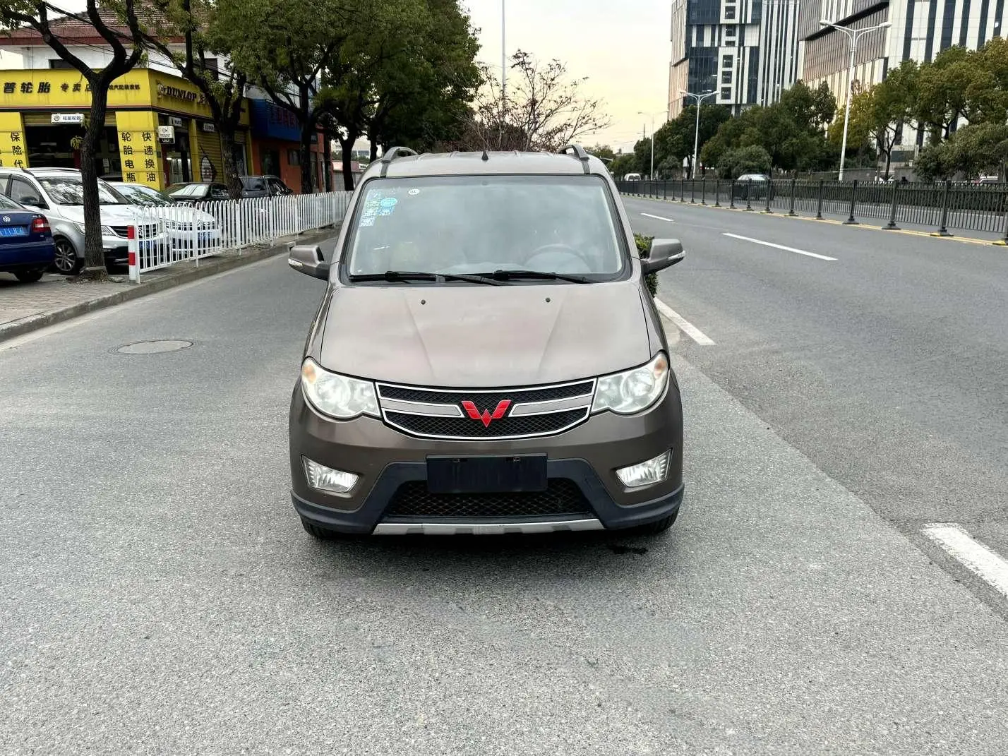 Wuling Hongguang  из Китая