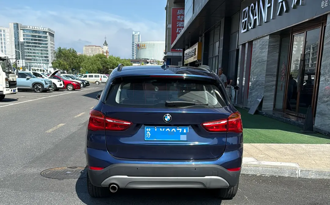 BMW X1