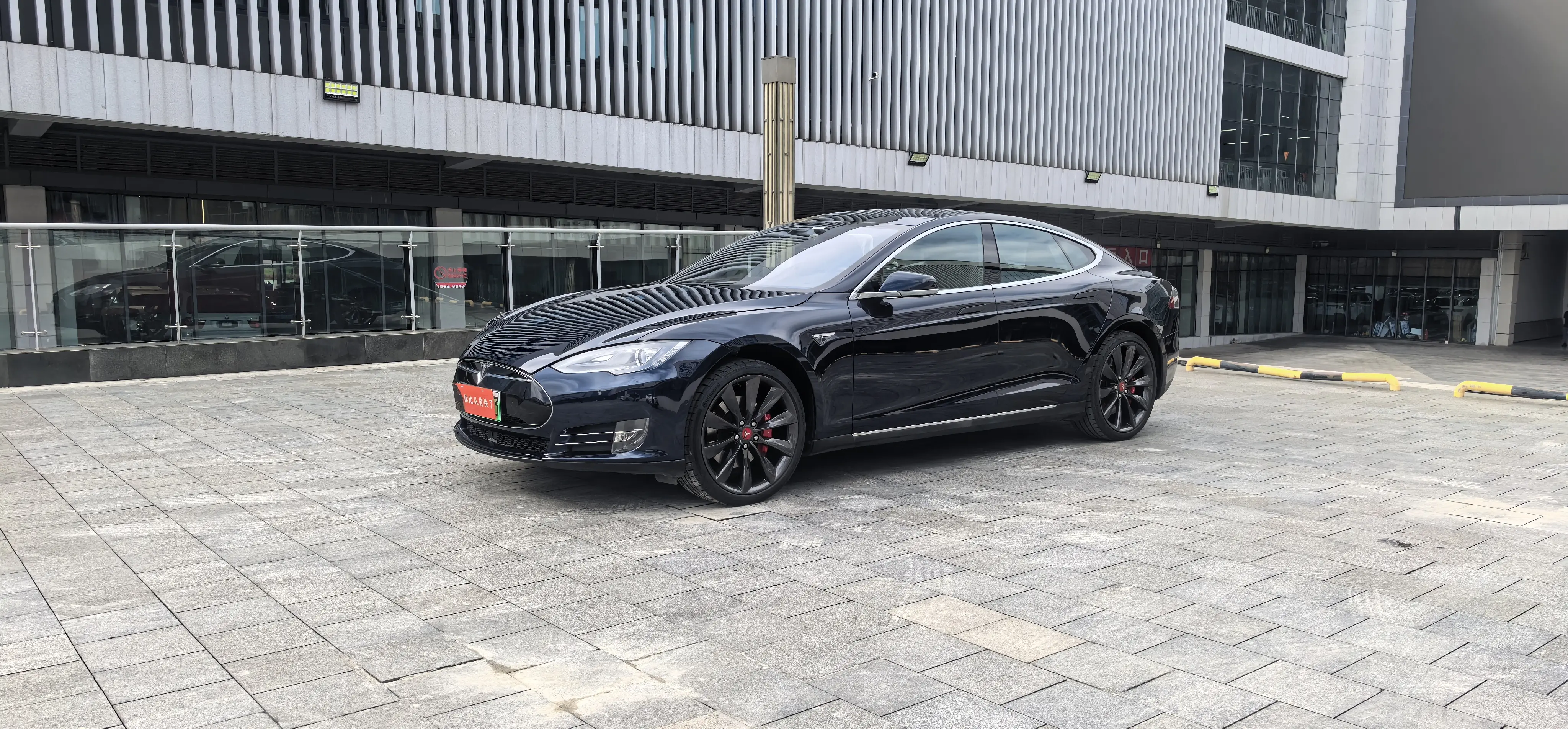 Tesla Model S  из Китая