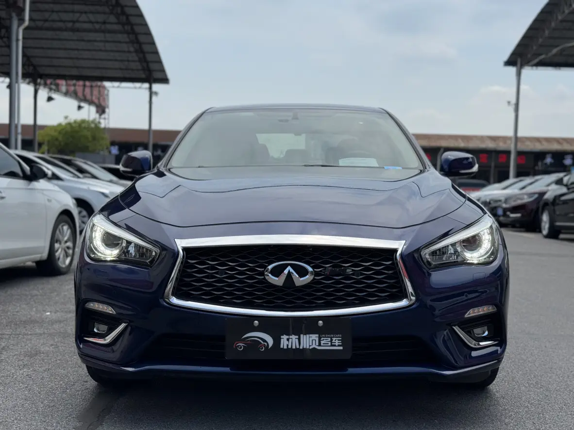 Infiniti Q50L