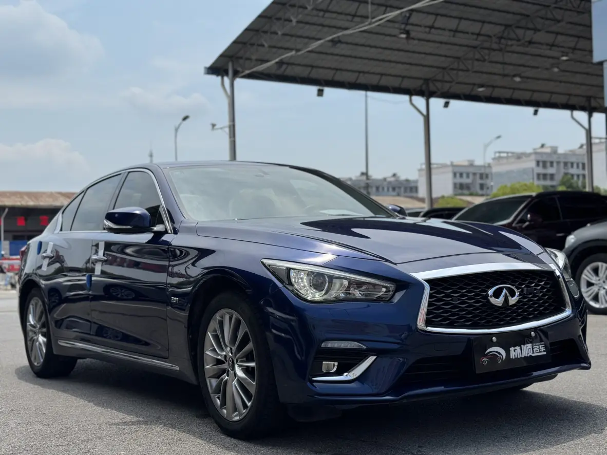 Infiniti Q50L