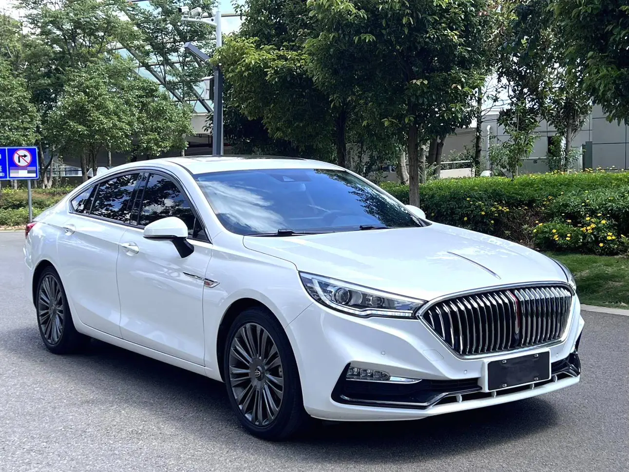 Hongqi H5 classic