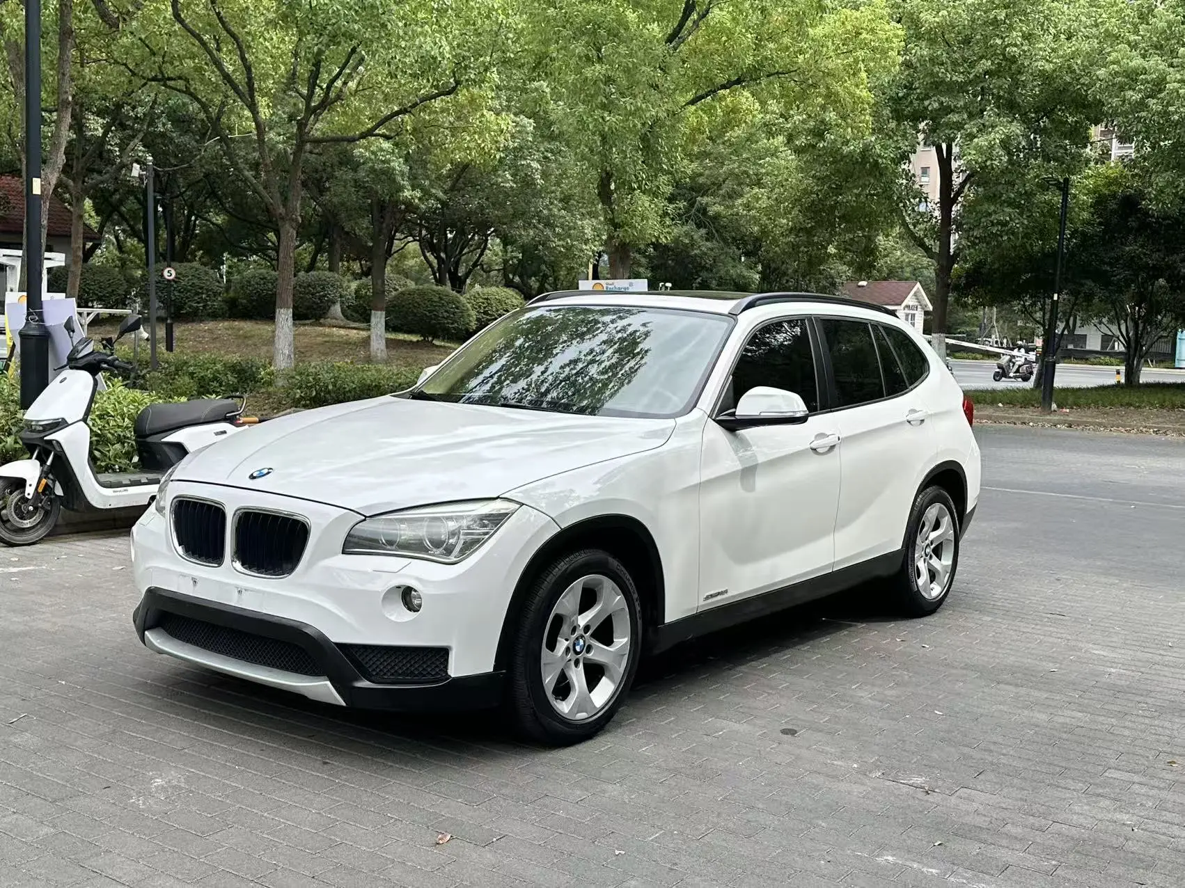 BMW X1 (imported)  из Китая