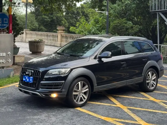 Audi Q7  из Китая