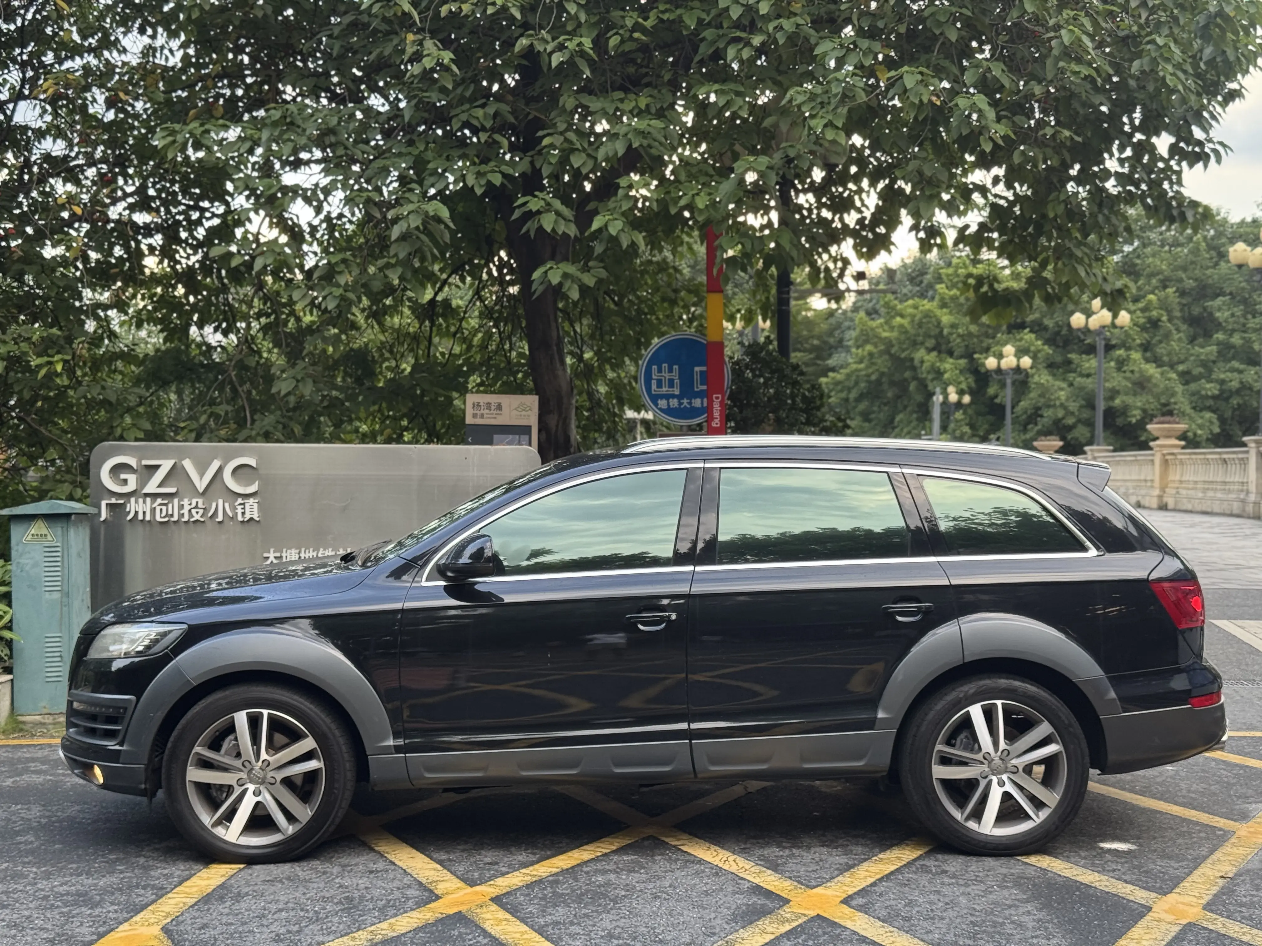 Audi Q7  из Китая