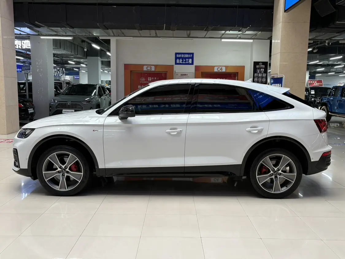 Audi Q5L Sportback