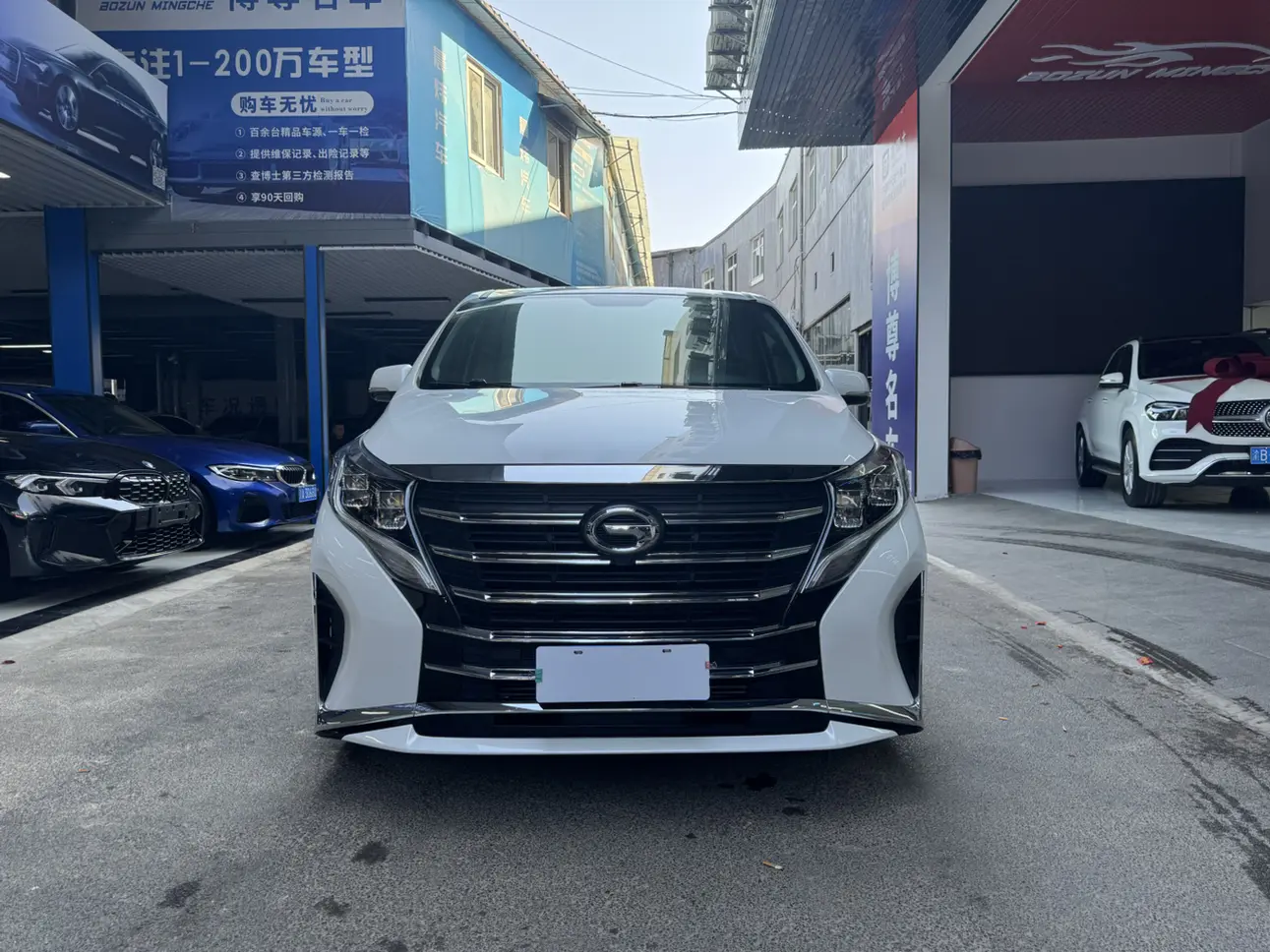 GAC Trumpchi M8  из Китая
