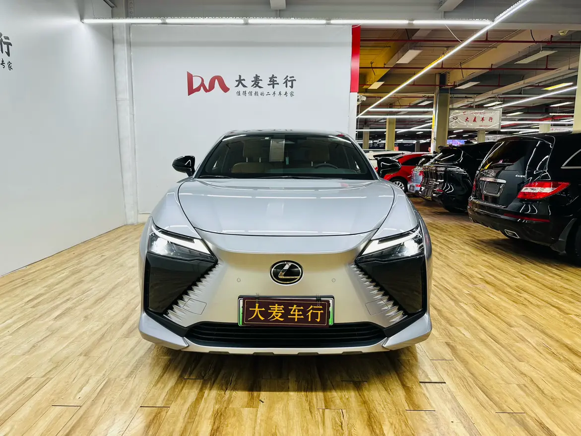 Lexus RZ