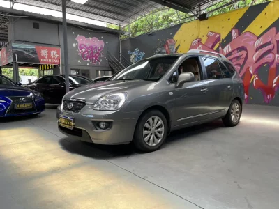Kia Carens, 2010 — купить с доставкой из Китая
