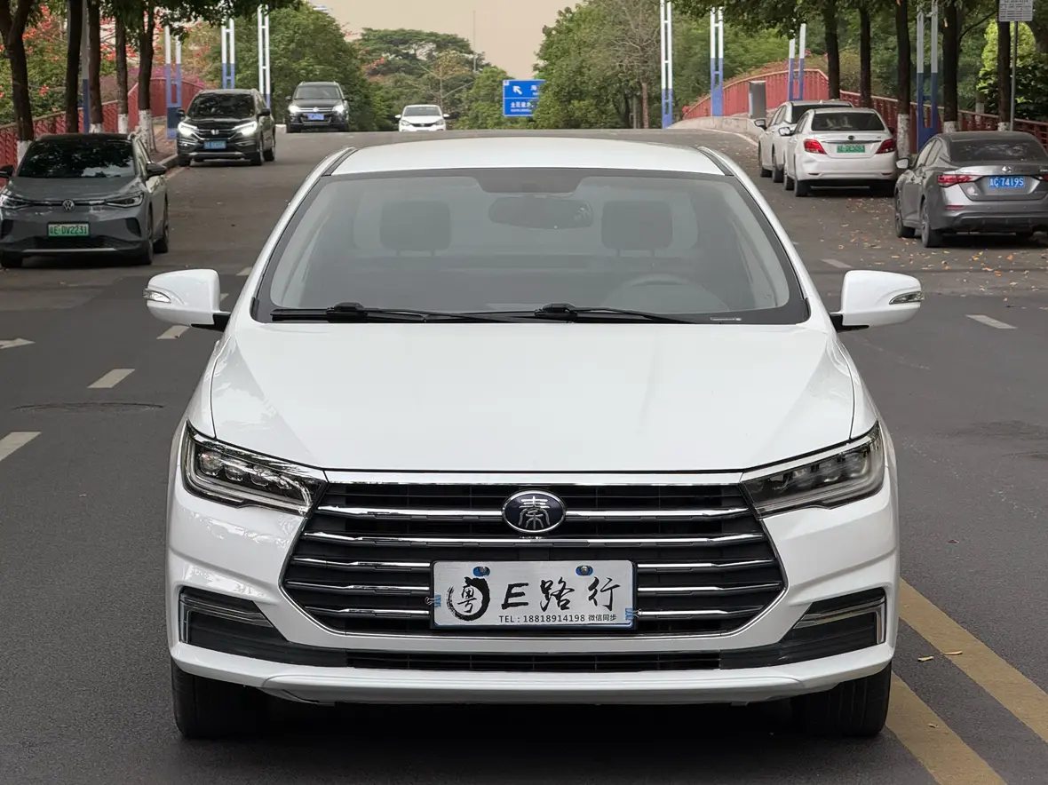 BYD Qin  из Китая