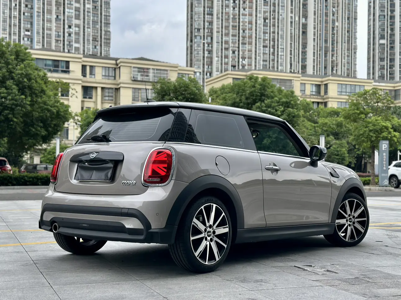 MINI MINI