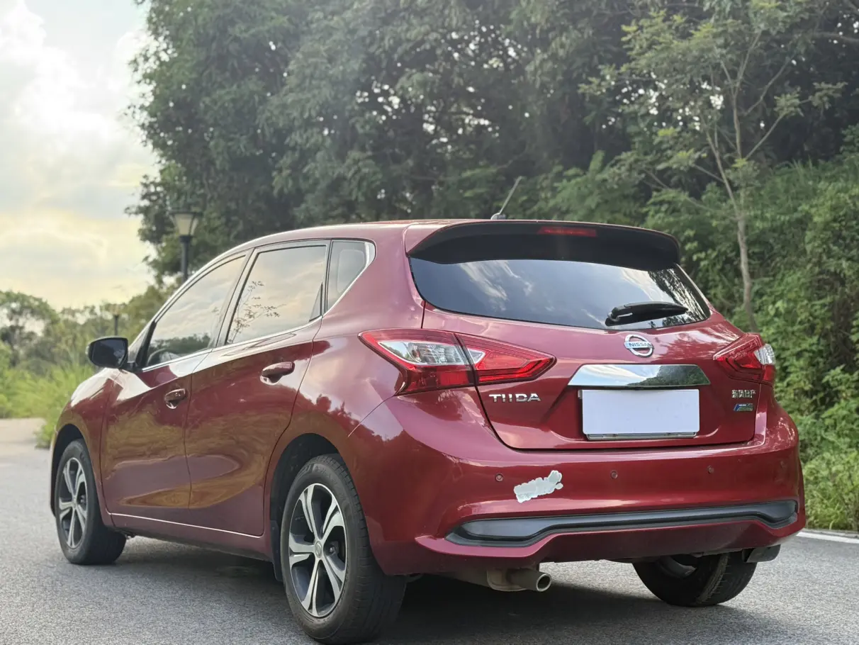 Nissan Tiida