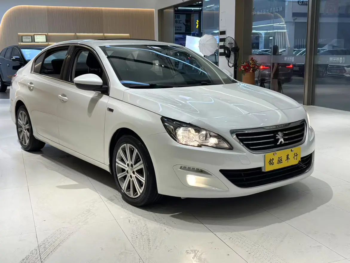 Peugeot 408