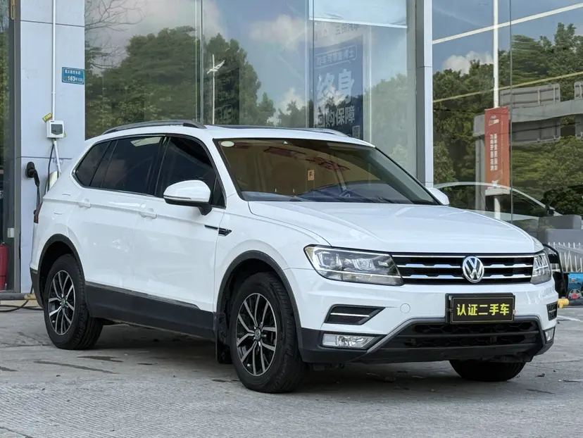 Volkswagen Tiguan L