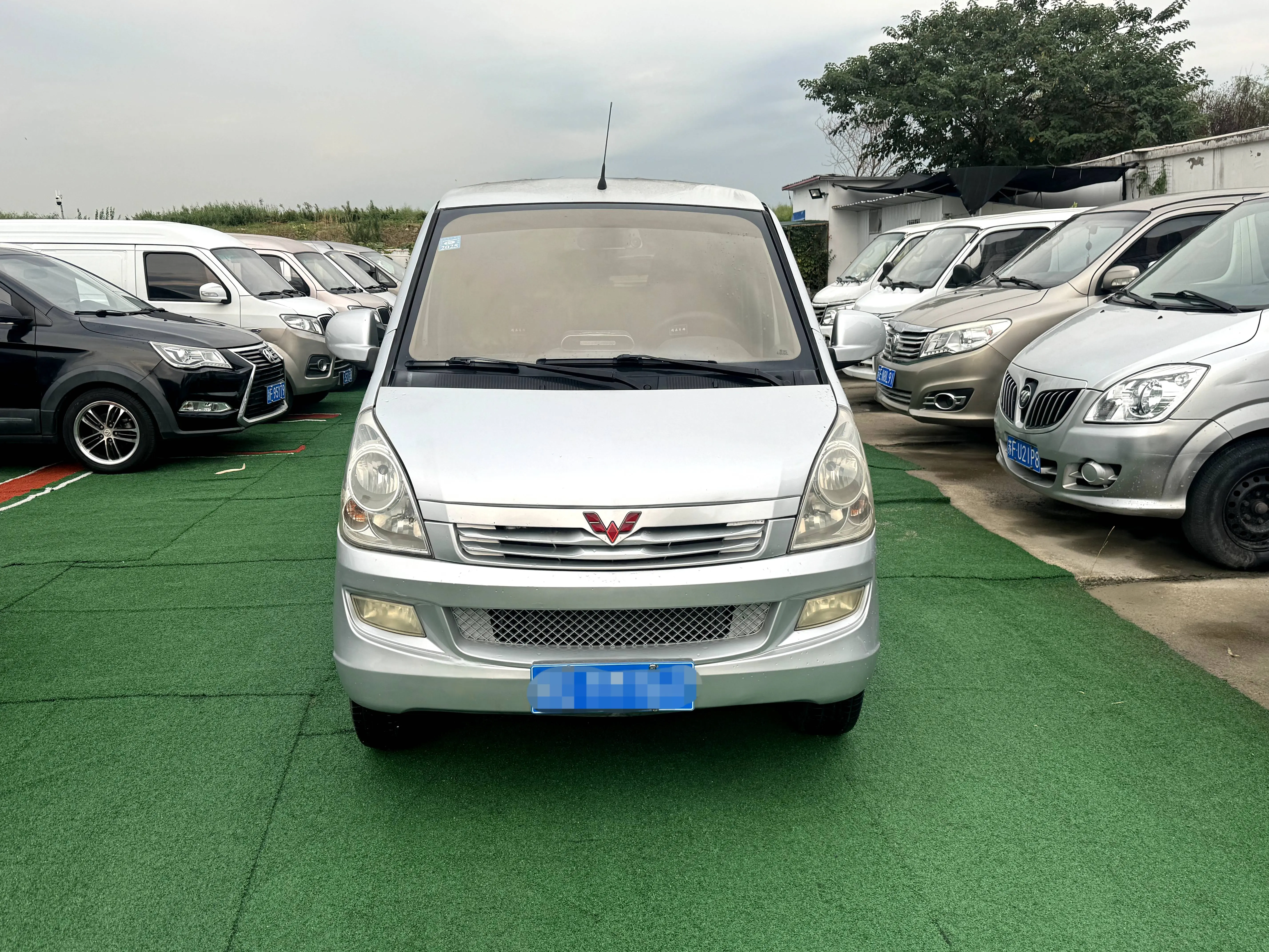 Wuling Rongguang  из Китая