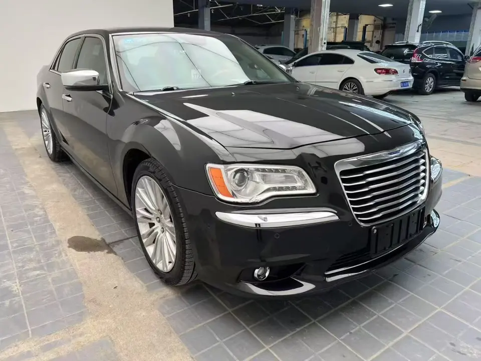 Chrysler 300C (imported)