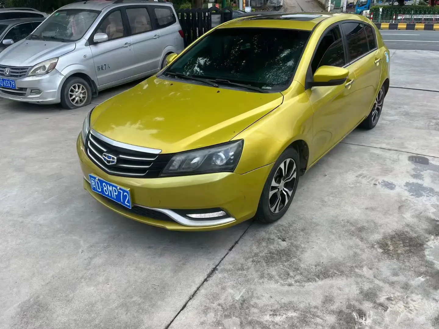 Geely Emgrand  из Китая