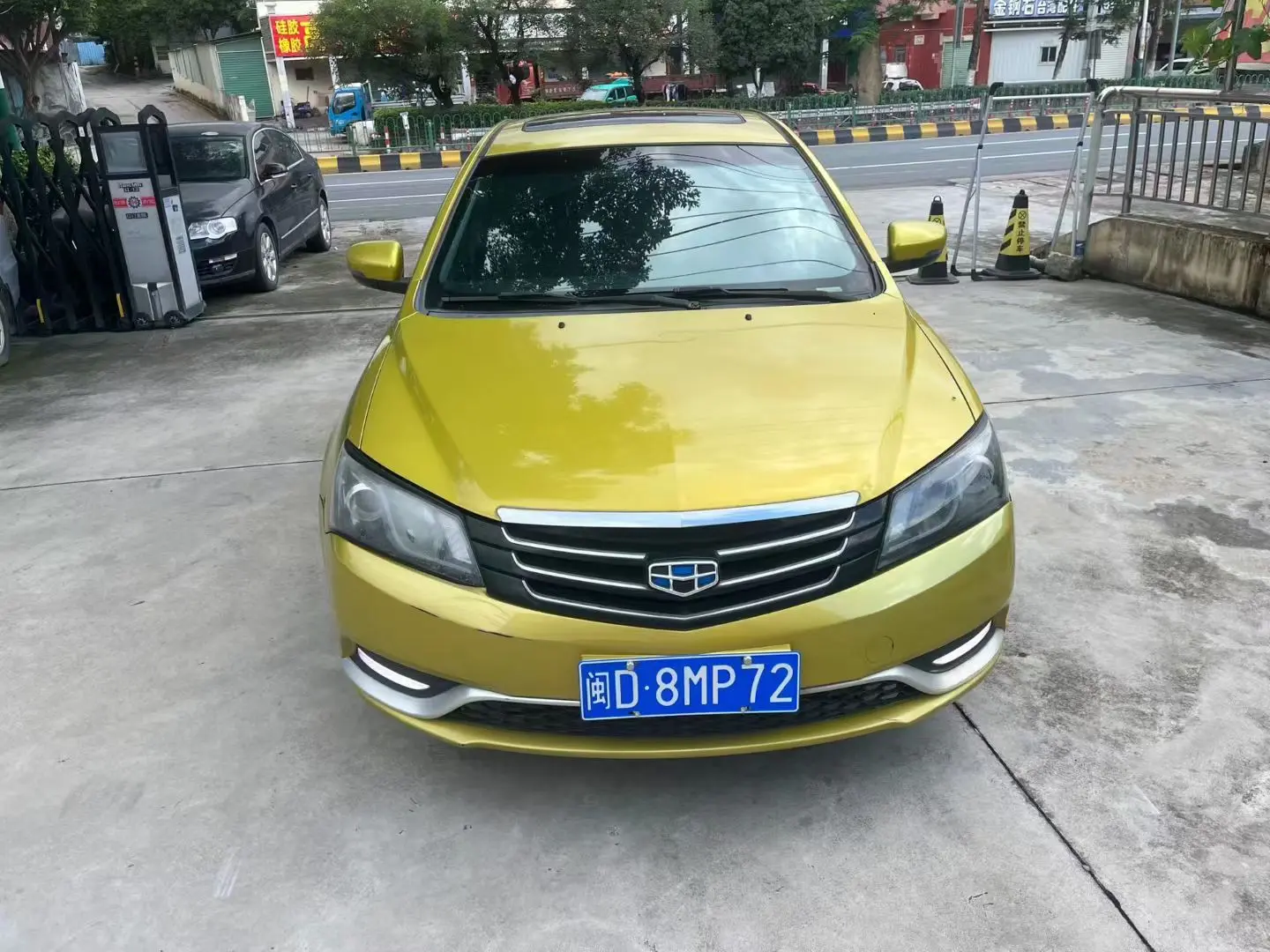 Geely Emgrand  из Китая