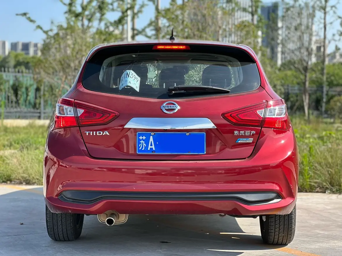 Nissan Tiida