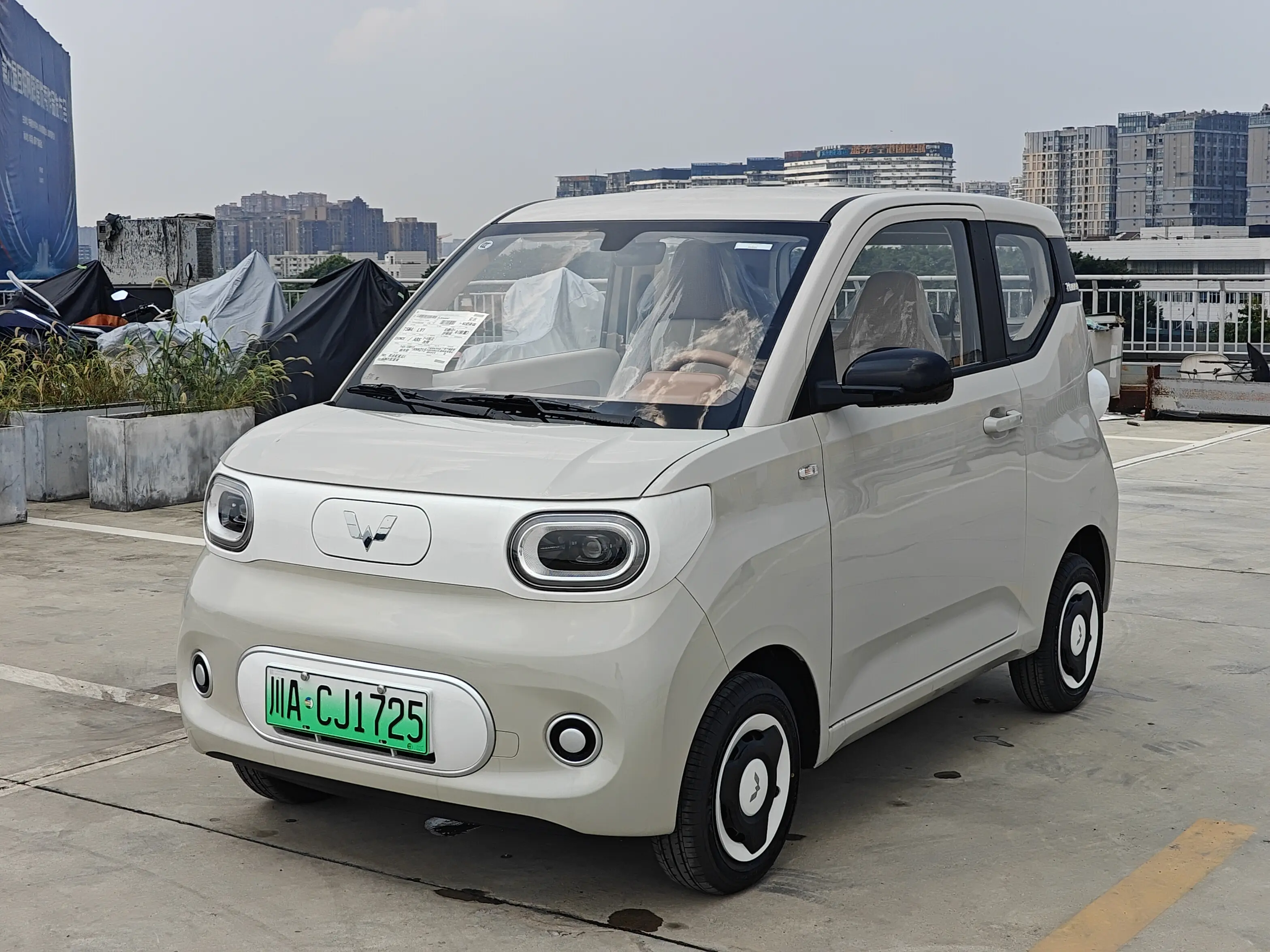 Wuling Hongguang MINIEV  из Китая
