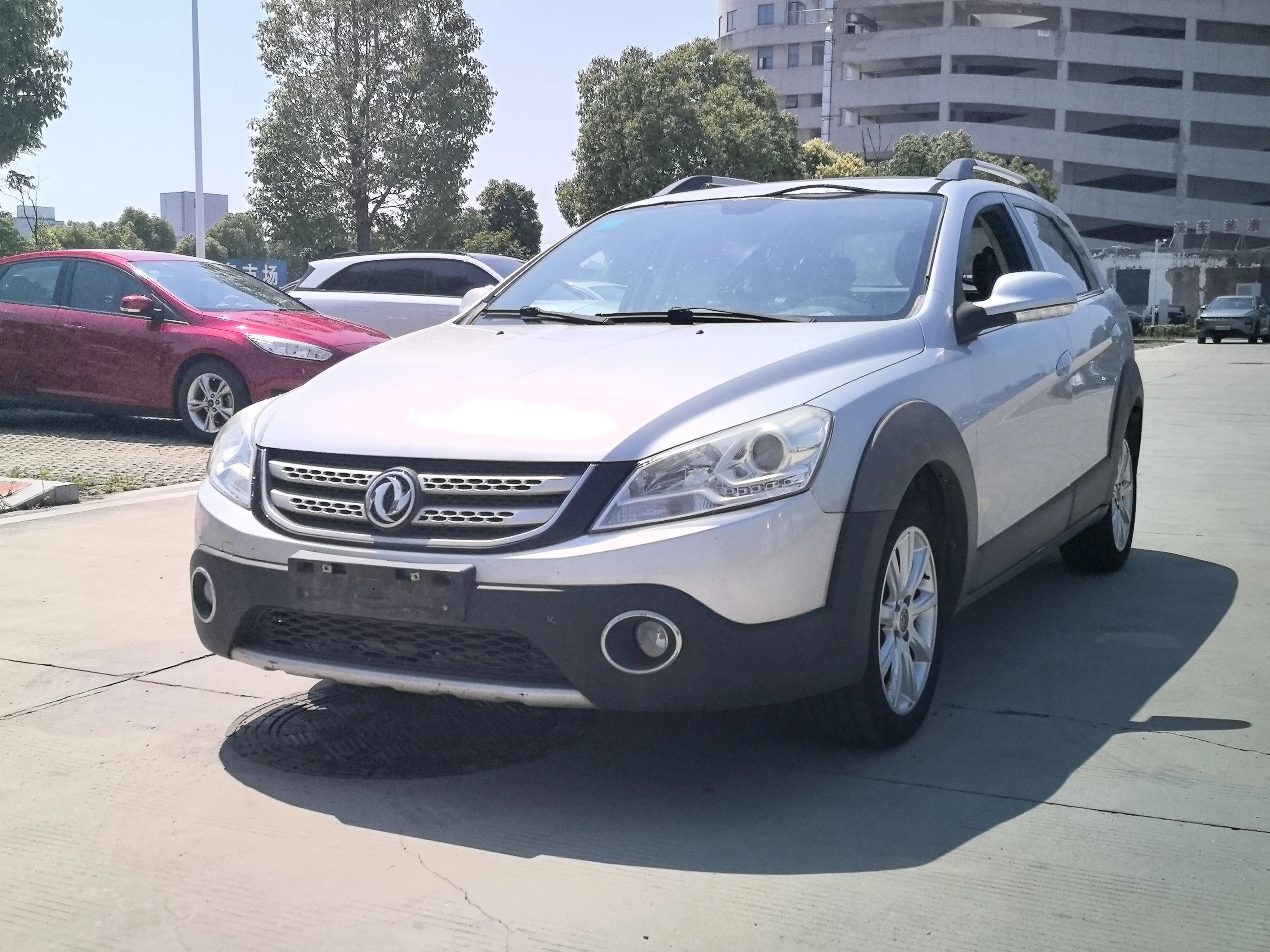 Dongfeng Fengshen H30  из Китая