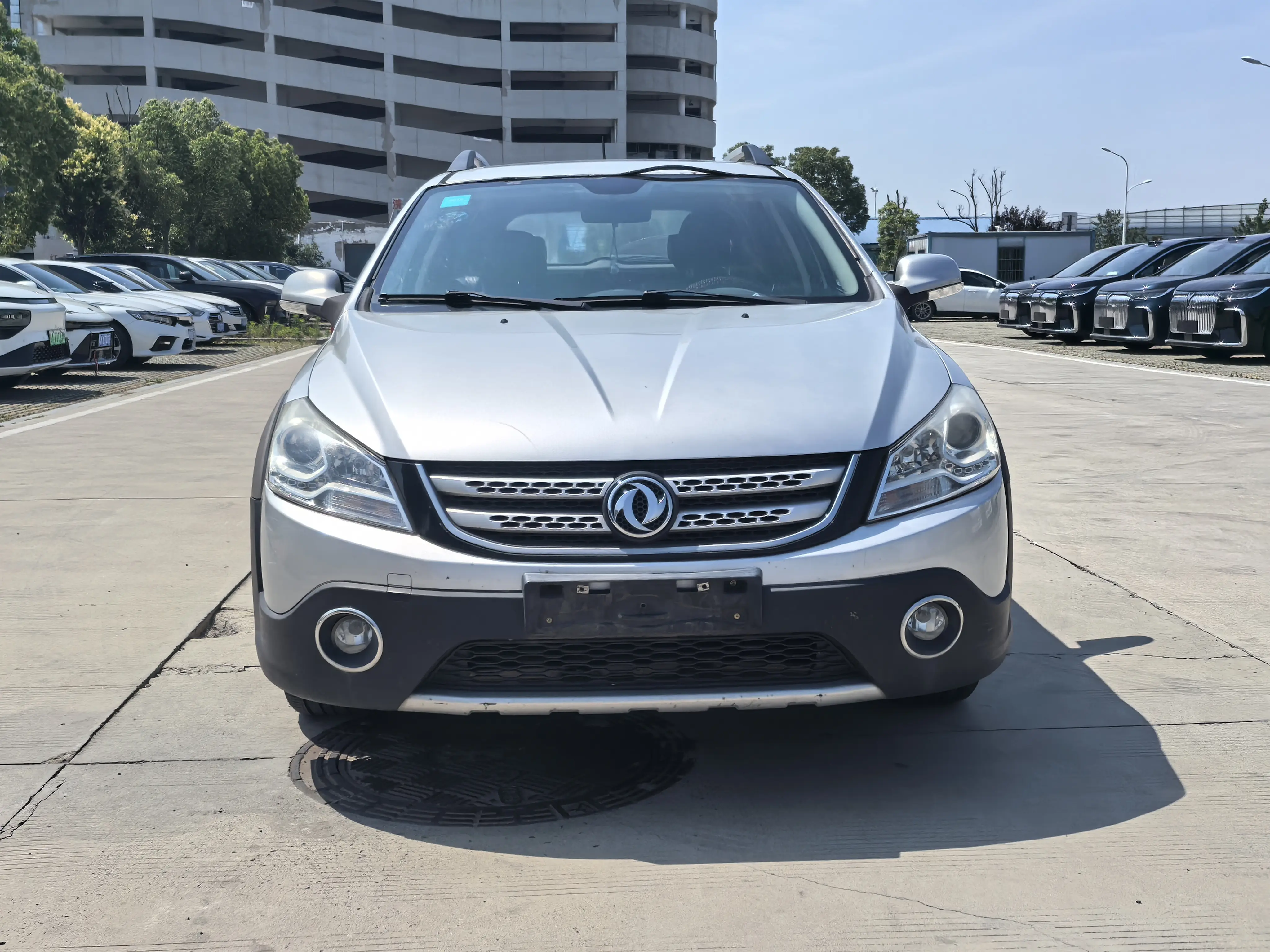 Dongfeng Fengshen H30  из Китая