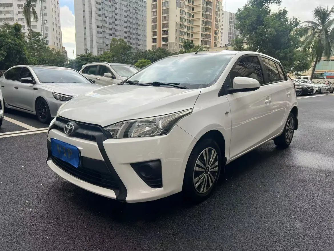 Toyota Yaris L  из Китая