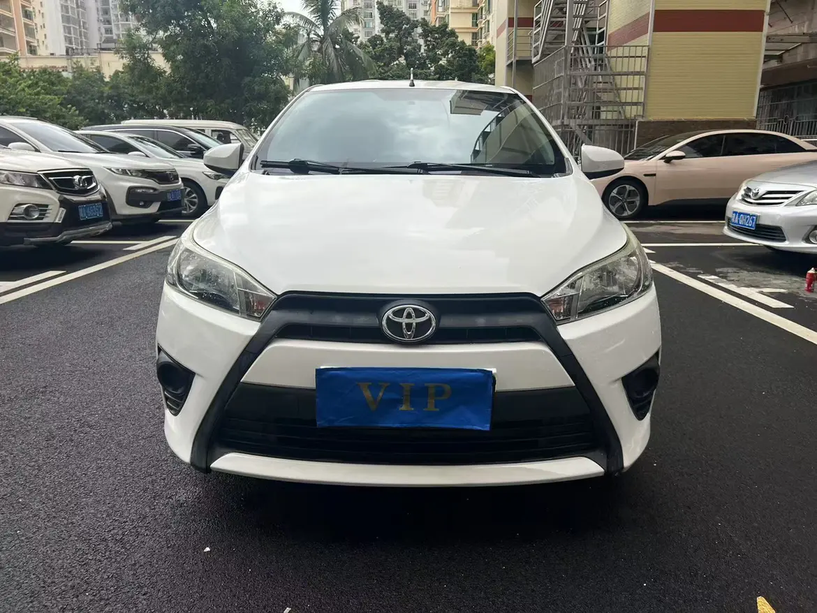Toyota Yaris L  из Китая