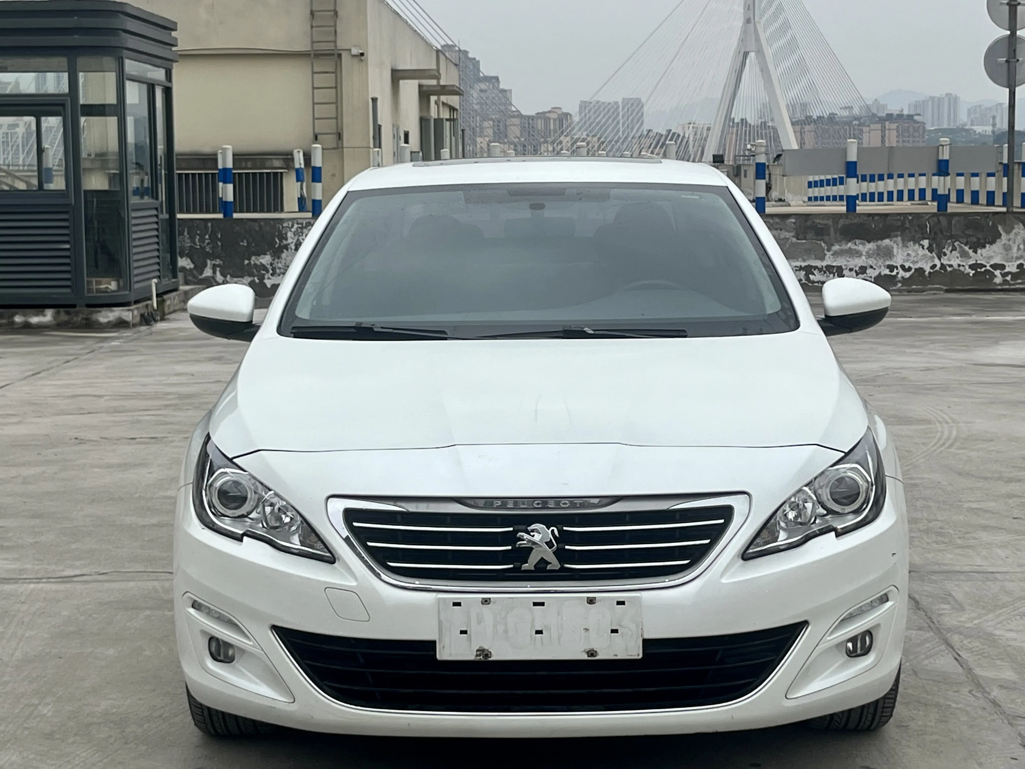Peugeot 408