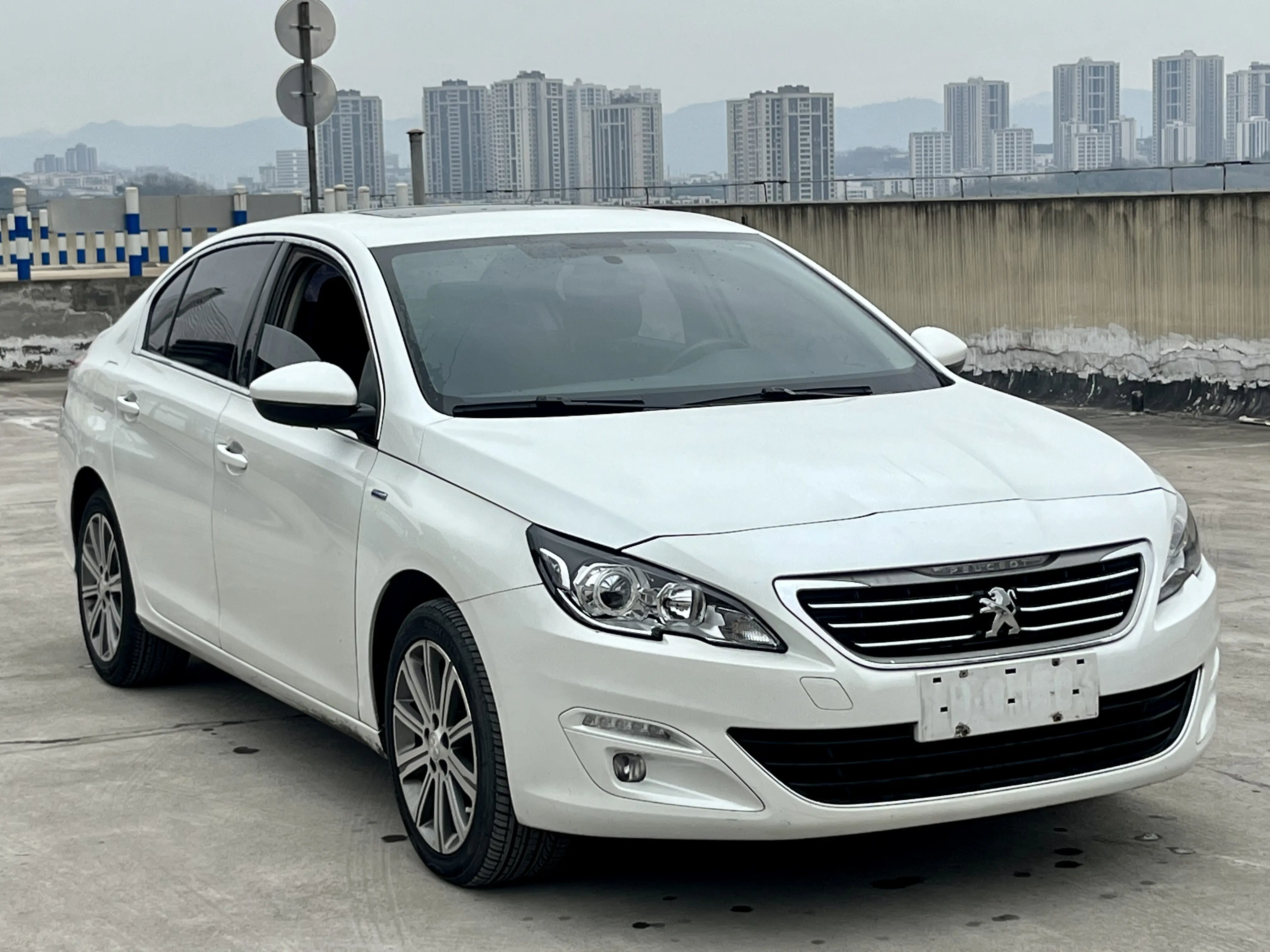 Peugeot 408