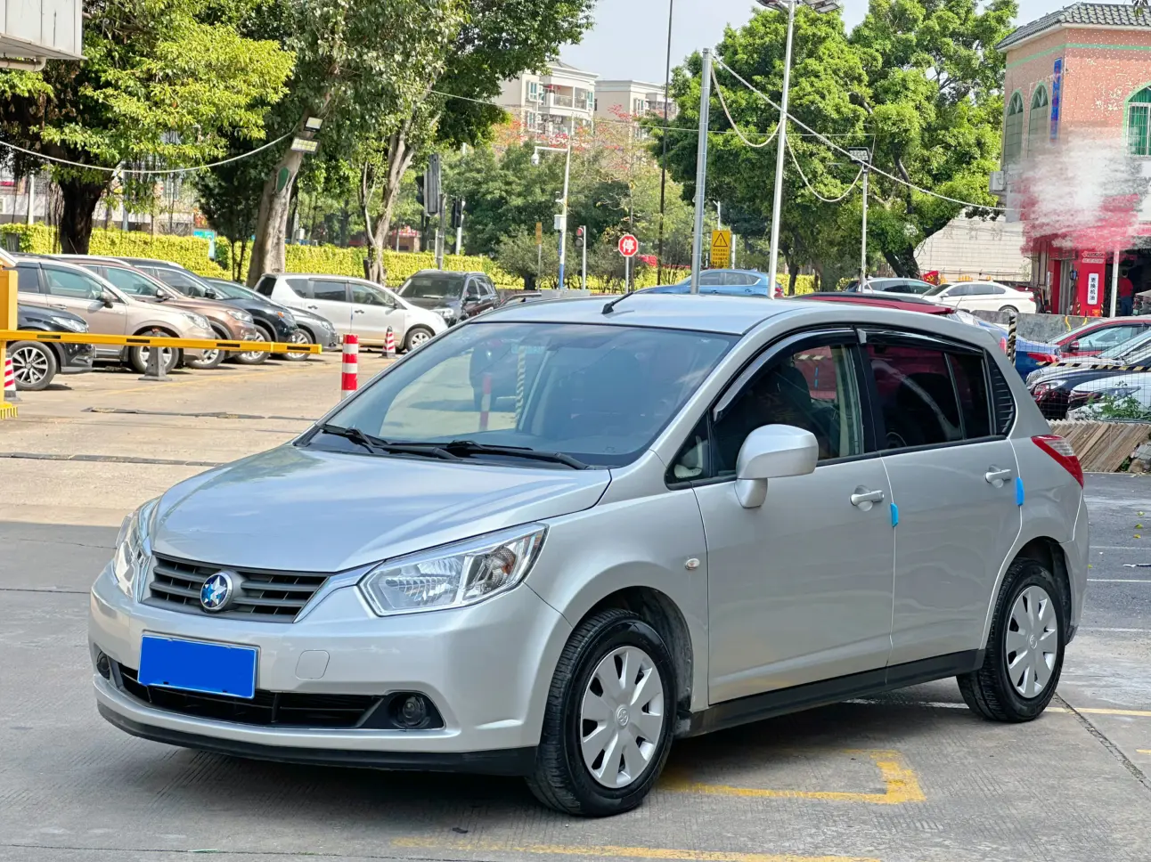 Kai Chen Venucia R50