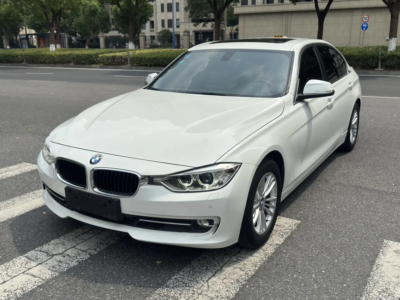 BMW 3 Series  из Китая