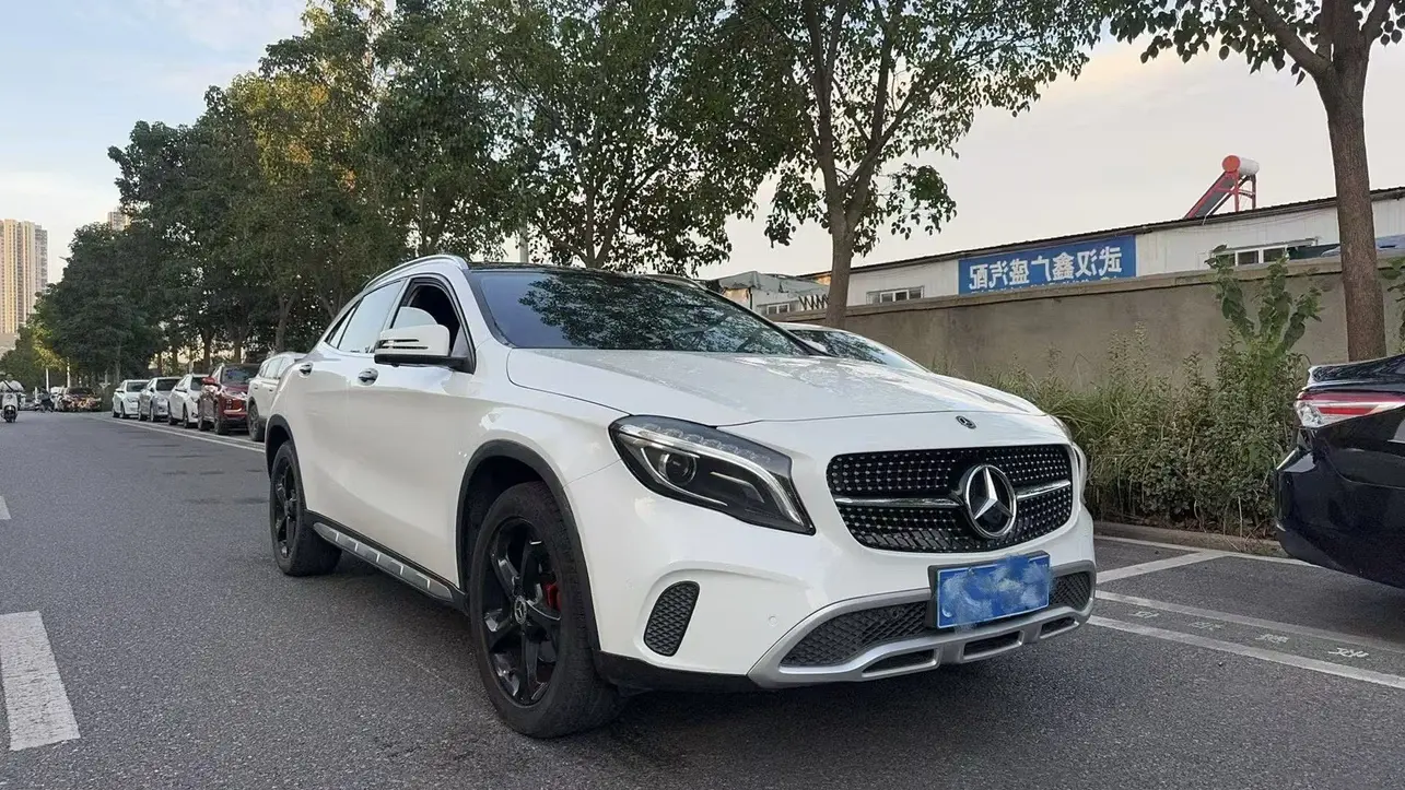 Mercedes-Benz GLA