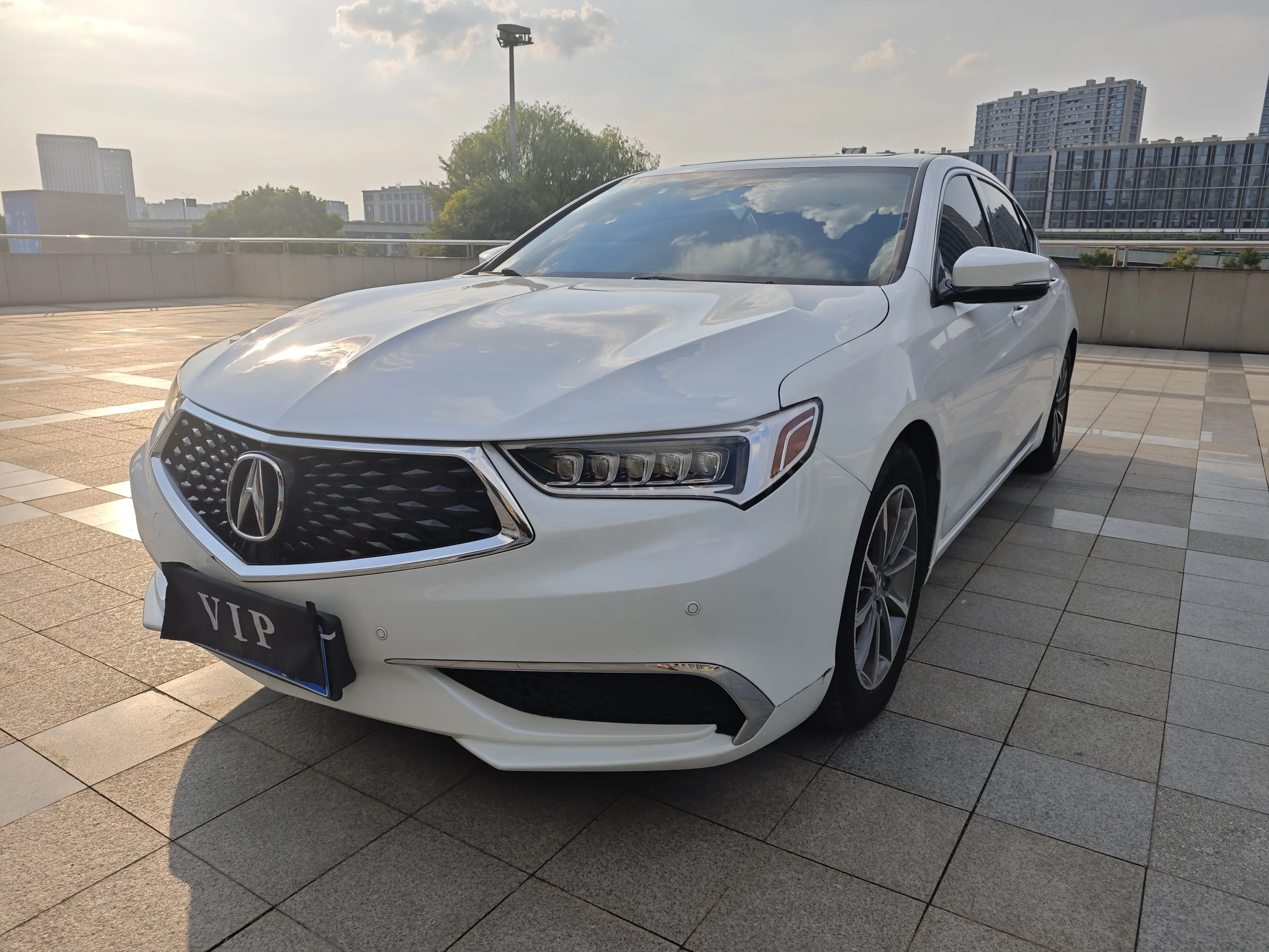Acura TLX-L