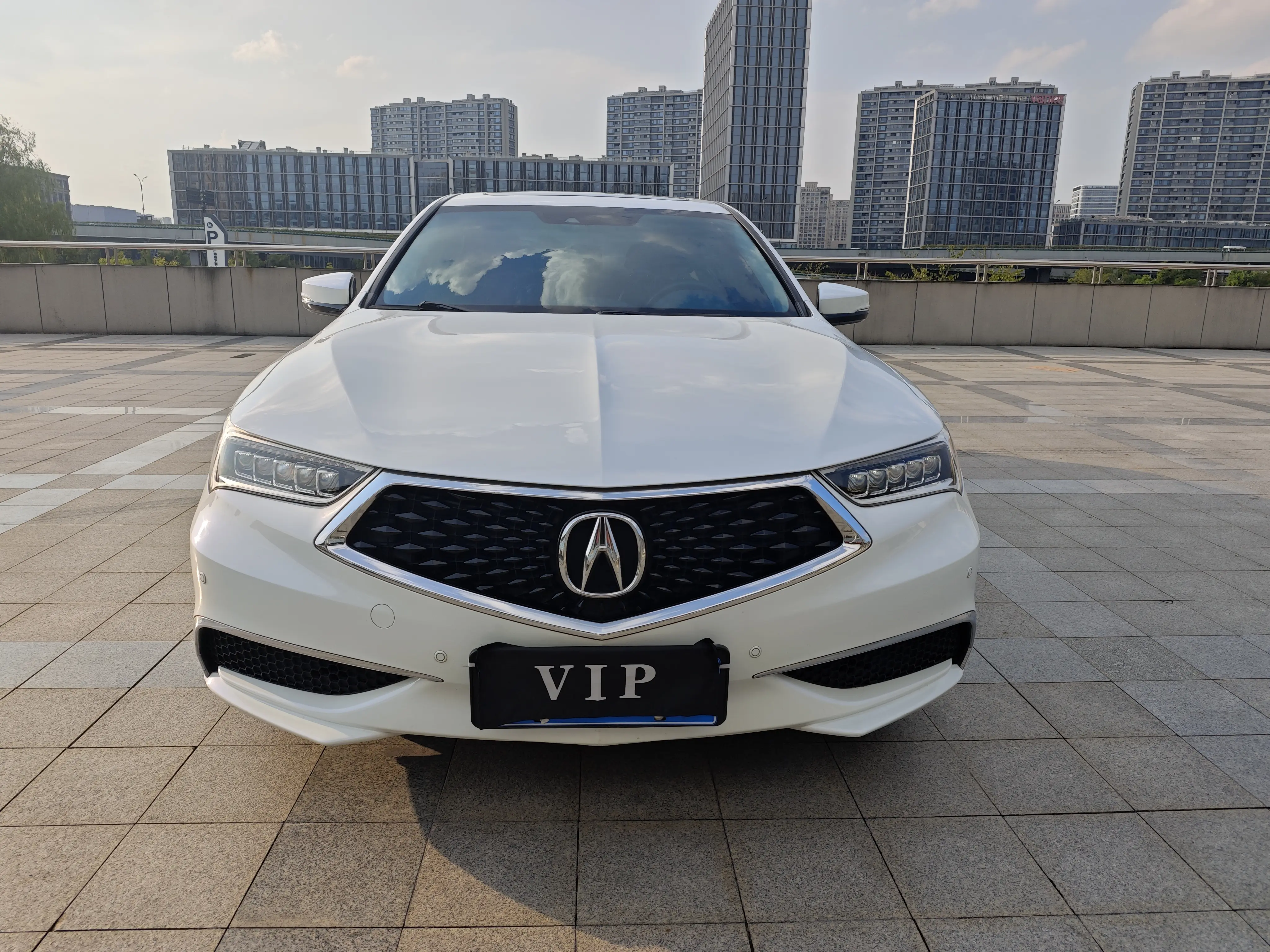 Acura TLX-L