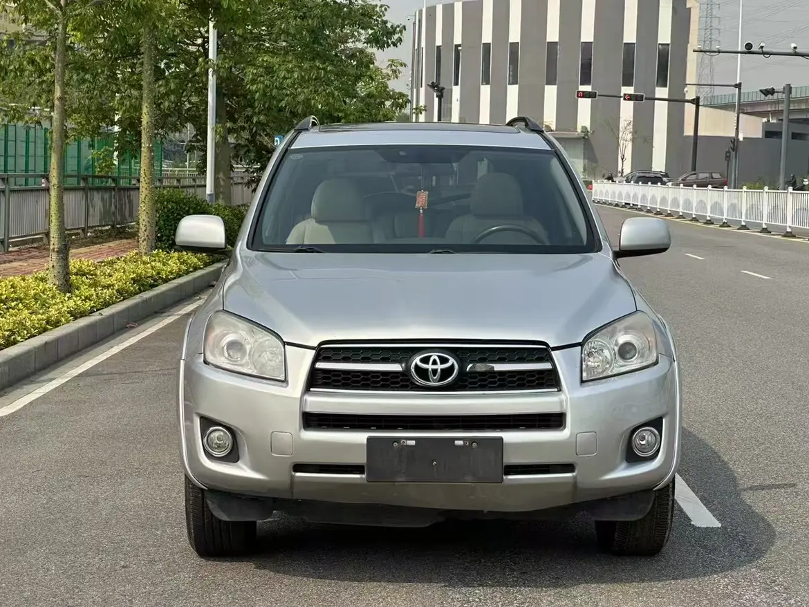 Toyota RAV4  из Китая