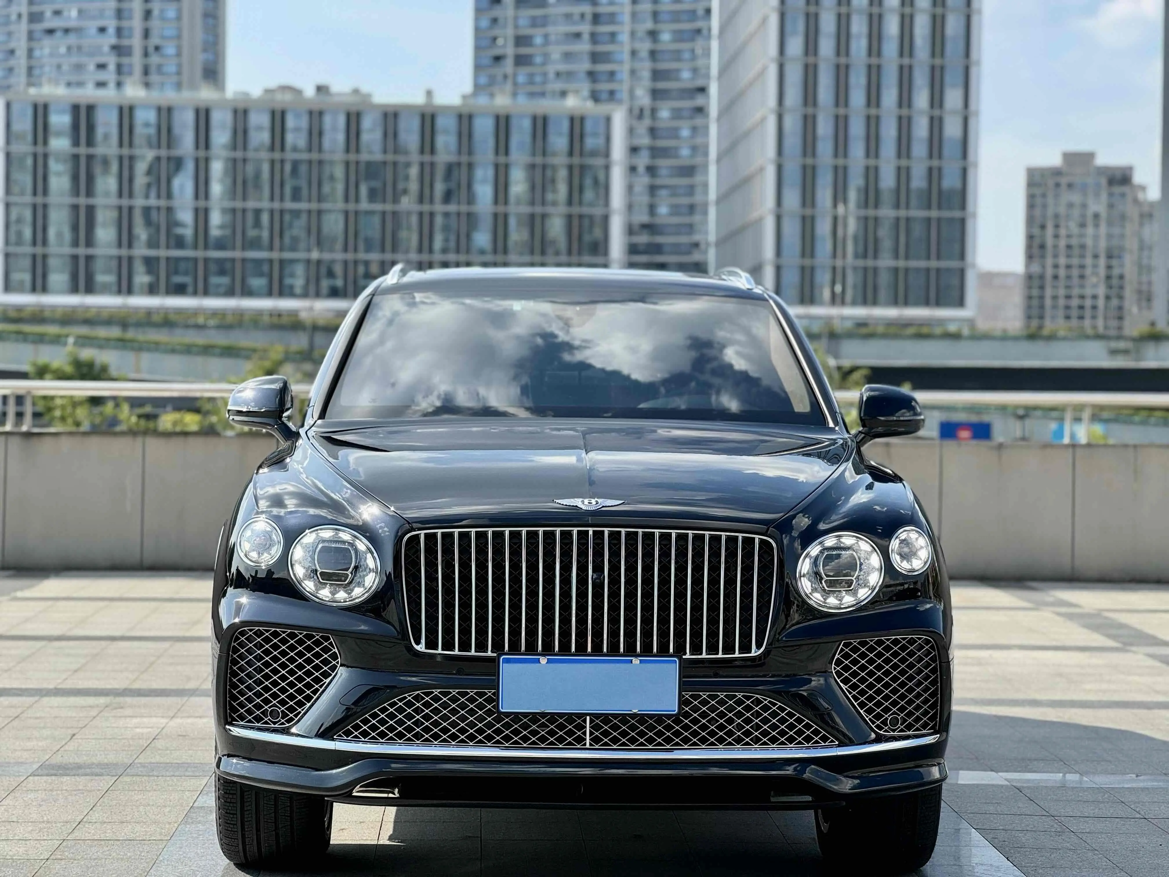 Bentley Bentayga  из Китая