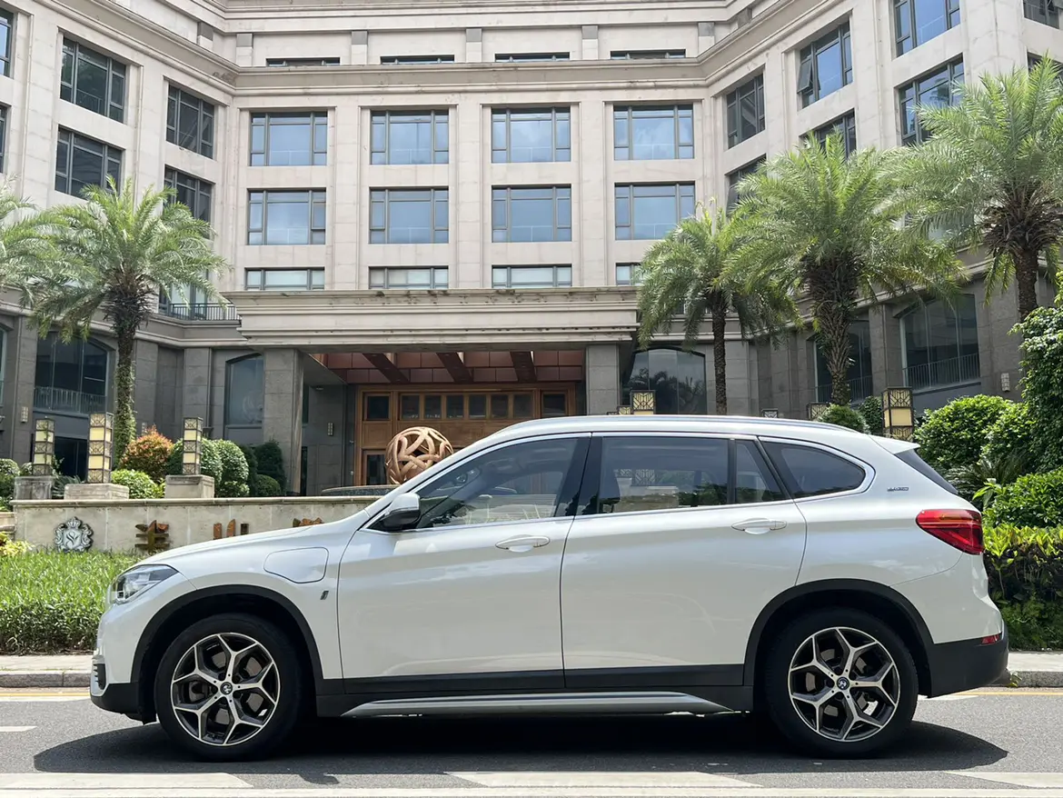 BMW X1 PHEV